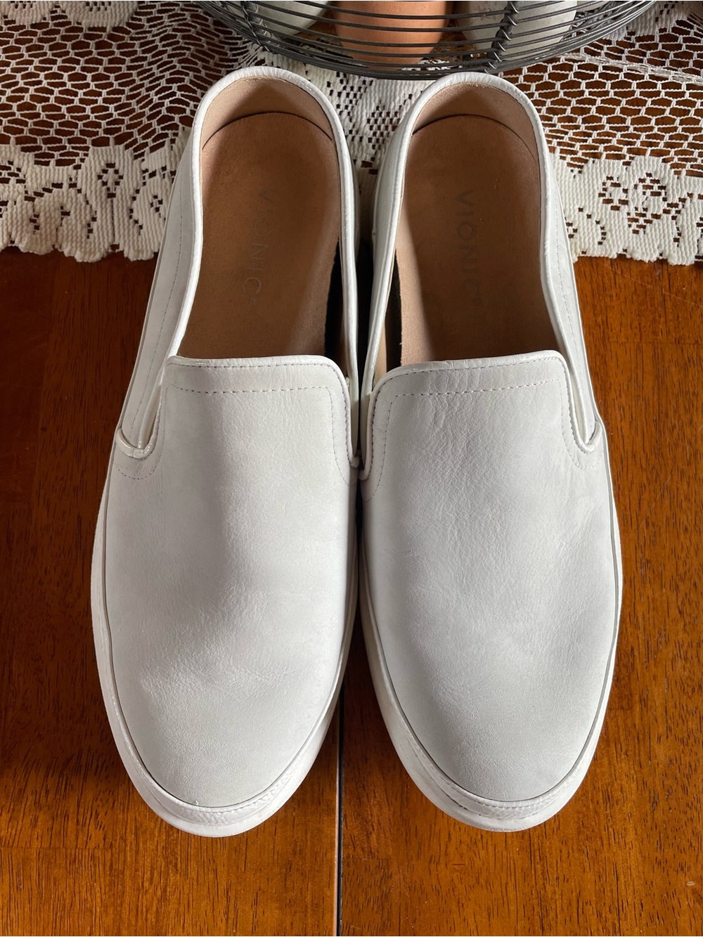 Vionic Effortless Nubuck Light Grey Leather Mule Sneakers Size 8.5 - Picture 16 of 16